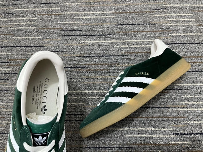 ontrend g*u*i x Ad*s 44